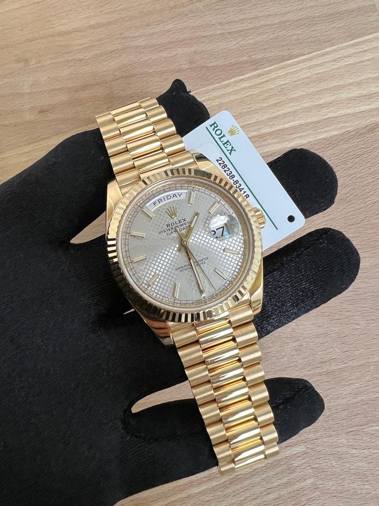 The Luxury Watch Guy tweet media
