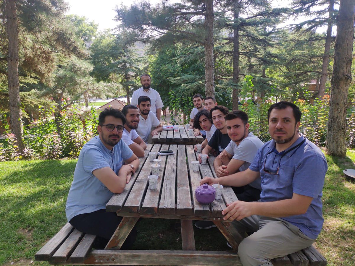 irfander42's tweet photo. Abdullah b. Mes’ûd İslami Araştırmalar Merkezi (ABİMER) 2022 Yaz Seminerlerini Sille’de gerçekleştirdiği piknikle nihayete erdirdi.
#irfander #abimer https://t.co/DV1fLTeKiv