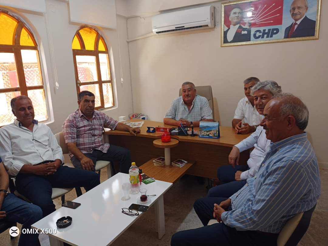 Chpeyyubiye's tweet photo. Ziraat mühendisleri odası başkanı Sayın Abdullah Melik ve akrabaları Eyyubiye ilçe başkanlığımızı ziyaret ettiler kendilerine teşekkür ederim. https://t.co/N0PZTMcNjt