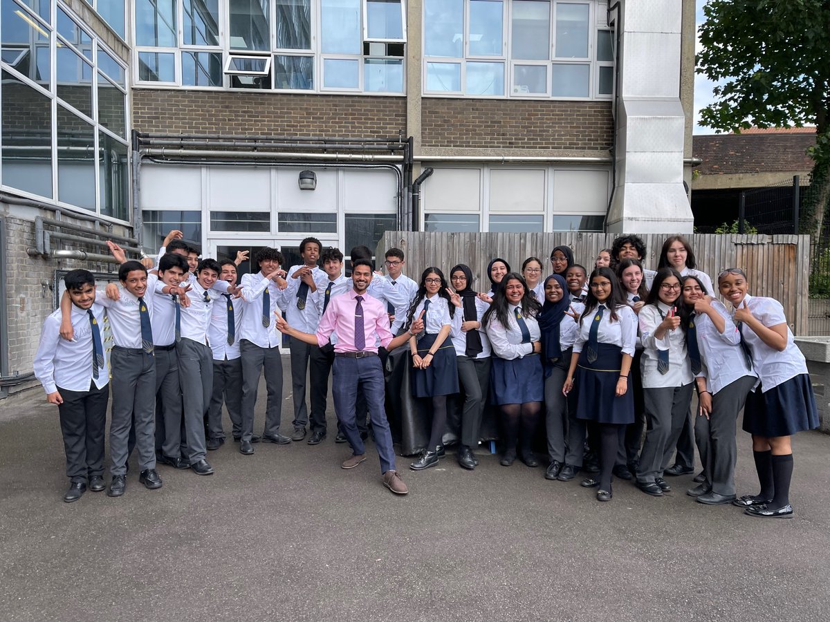 Mr_Raichura's tweet image. I have been with these wonderful kids for 5 years, first as their form tutor & then as their science teacher.
Today, every single one of them opened their science GCSE results to find they achieved the top grade: 9-9.
I couldn’t be prouder of their hard work.
#gcses2022