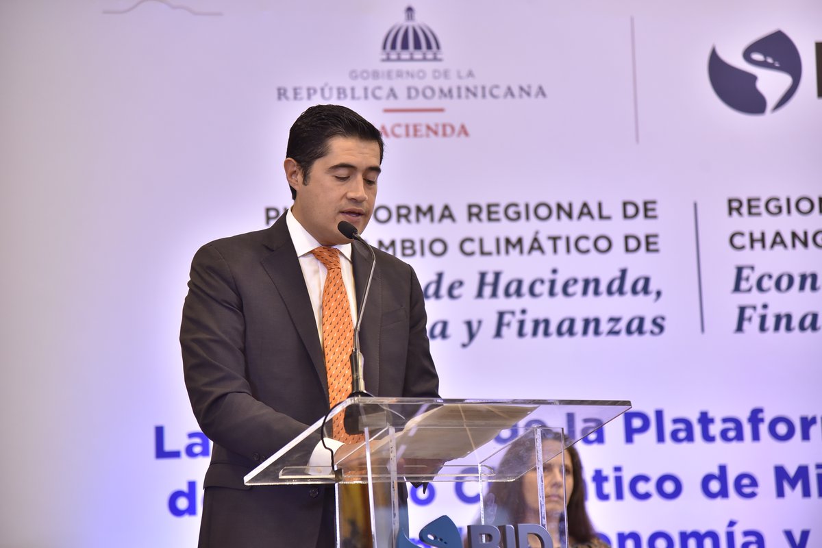 Ministerio de Hacienda y Economía tweet media