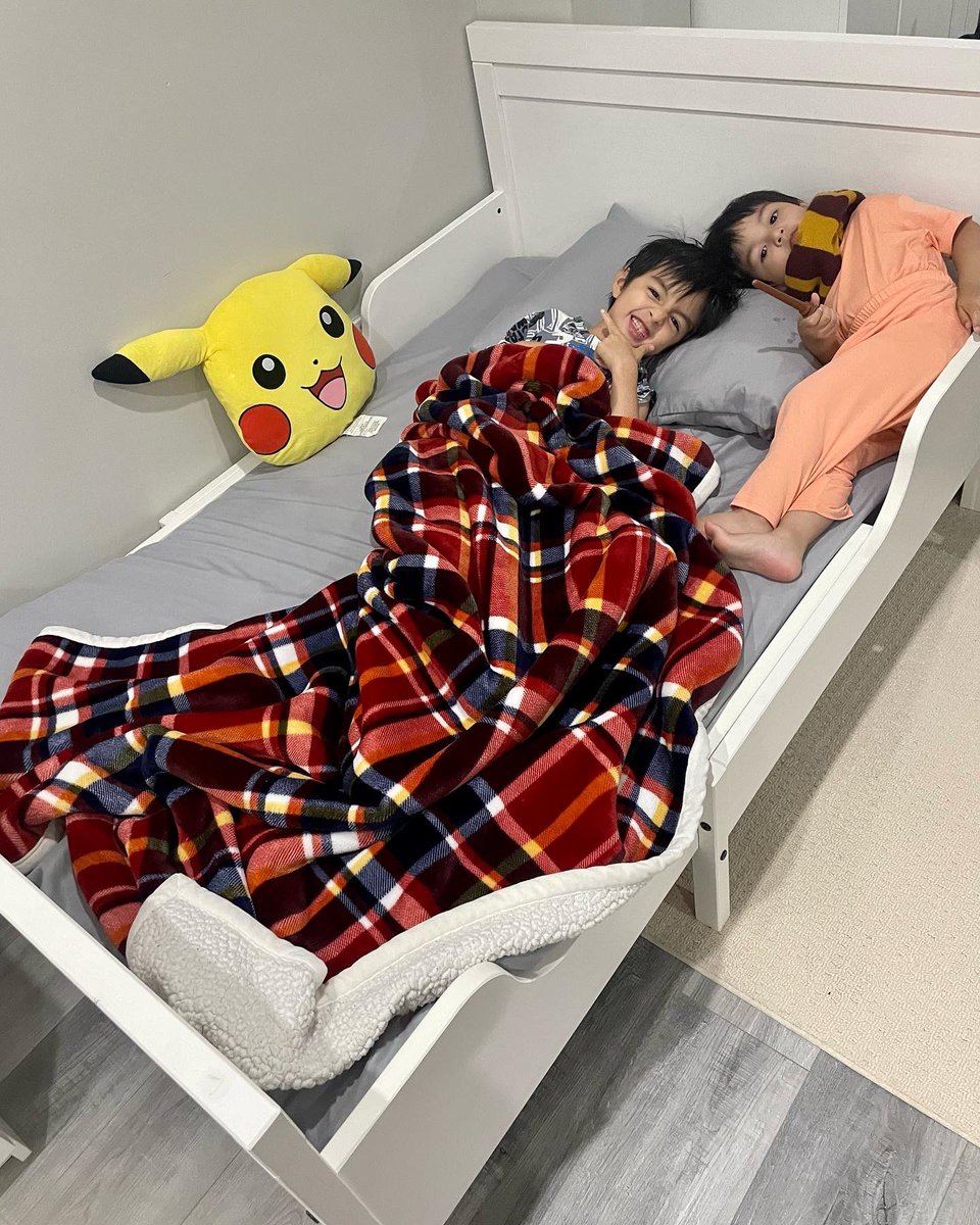 jan_lizardo's tweet photo. I started sleeping on my own bed π Wait till you see the finished theme for my bed cornerπͺ-JACE
#jacelizardo #babyjace #babyjapoynice #jacelizardo5yrsold #ownbed #sleepingonmyownbed https://t.co/McVGq9YyHZ