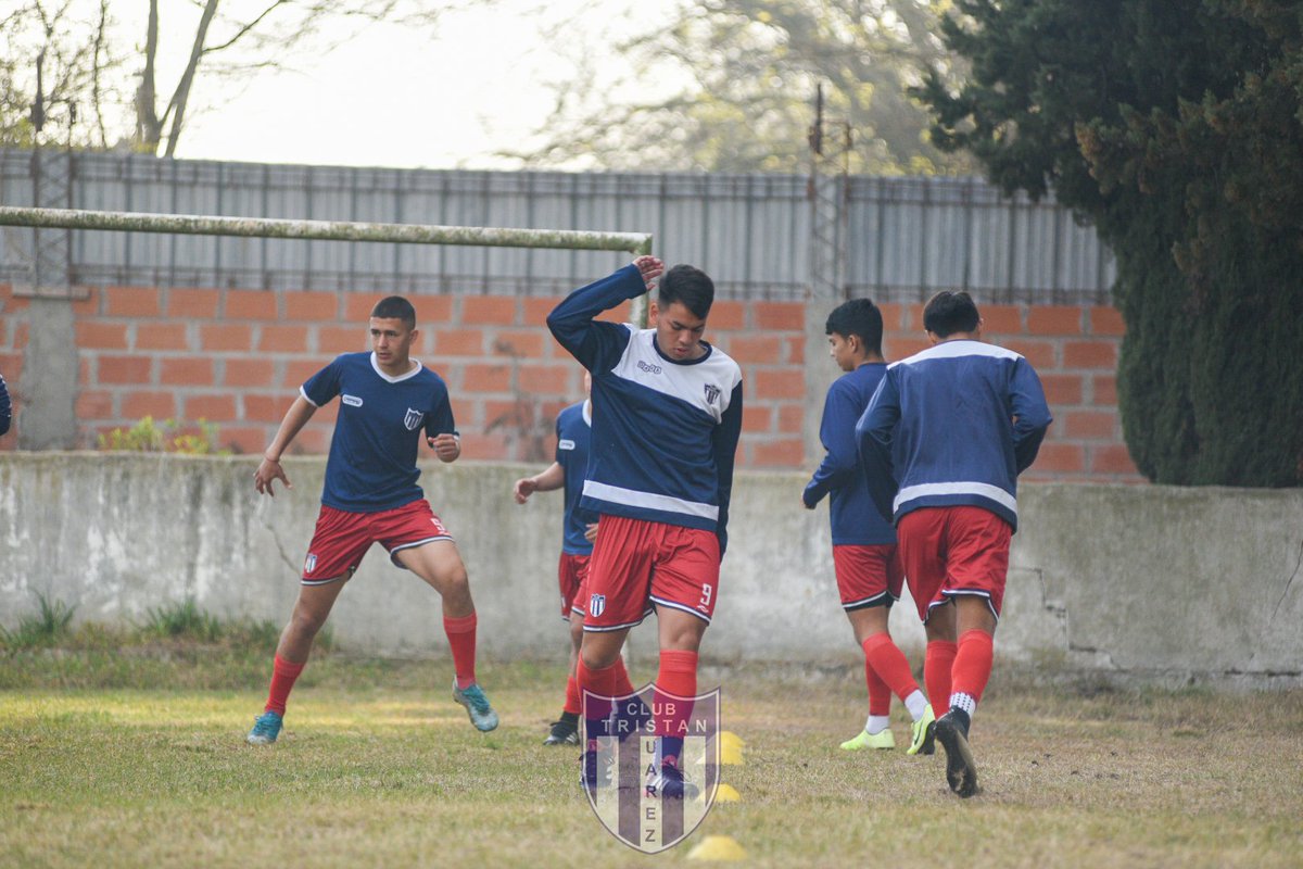 #Reserva | Entrada en calor del primer equipo  a cargo del Preparador físico Lucas Galván