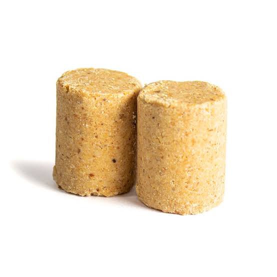 paginalixo1's tweet photo. “ah mas formato não muda o sabor isso é coisa da sua cabeça”

então explica como a paçoca de rolha é mil vezes melhor que a outra https://t.co/9TiLKoCDTQ