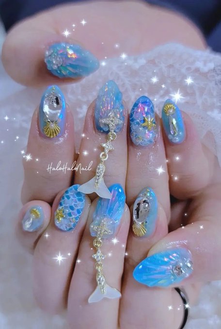 痛ネイル ハロハロネイル