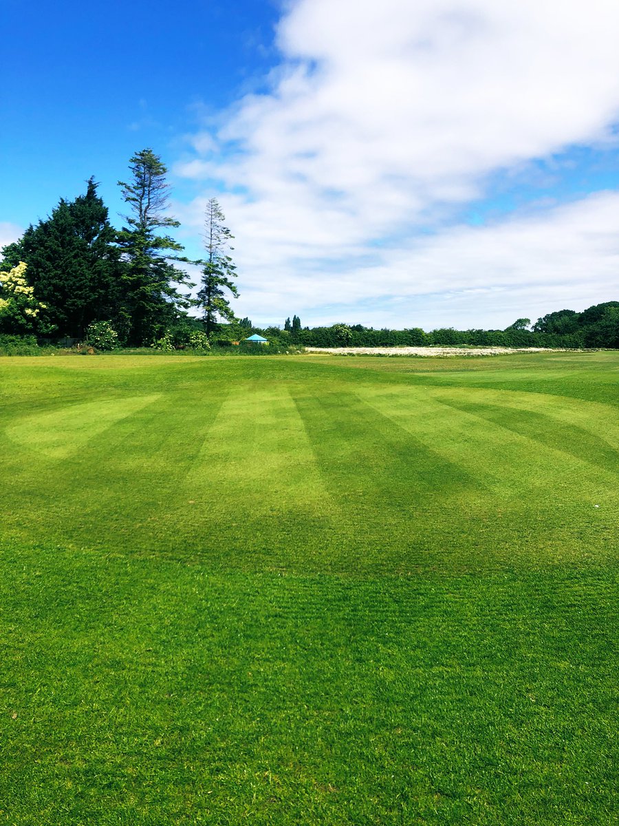 PaulGater9's tweet photo. Weather window was perfect this week to spray the new par 3 greens ☀️☔️🏌🏼‍♂️with Vitanica Si . #Healthyboost #Caldygolfclub https://t.co/iouBneaSIY