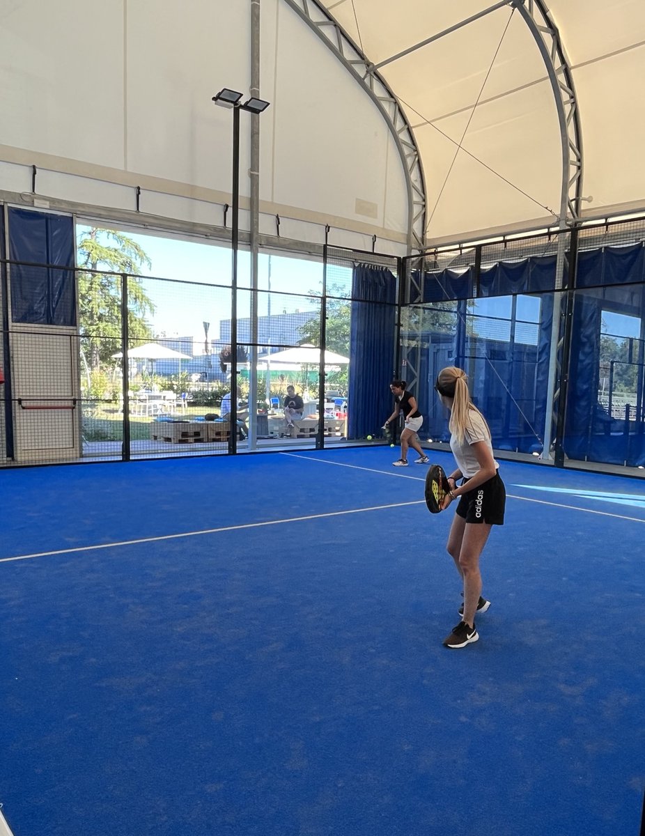 fruitecom_rp's tweet photo. Approfittiamo di questi ultimi giorni di agosto per rivederci (quasi) tutti assieme dopo le ferie estive ☀

#formazione #teambuilding #padel #comunicazione #agency #pr #fruitecom https://t.co/9M21OU6B8Z