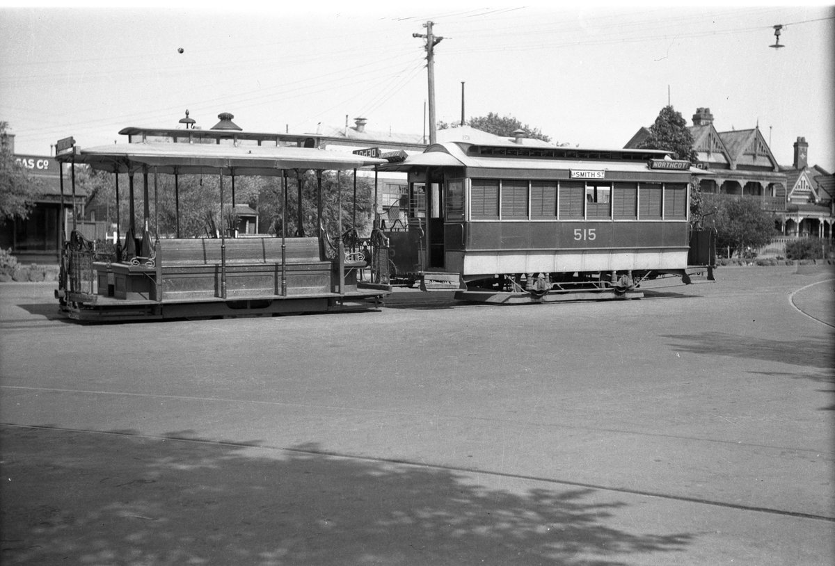 #Melbourne cable #tram No 515 waiting outside Clifton Hill Depot in Queens Parade for a crew changeover.
Find out about the history of our #tramways by popping into our museum on Sat 27 August 2022 between 11 and 4 - we'd love to see you!
Image from our collection.