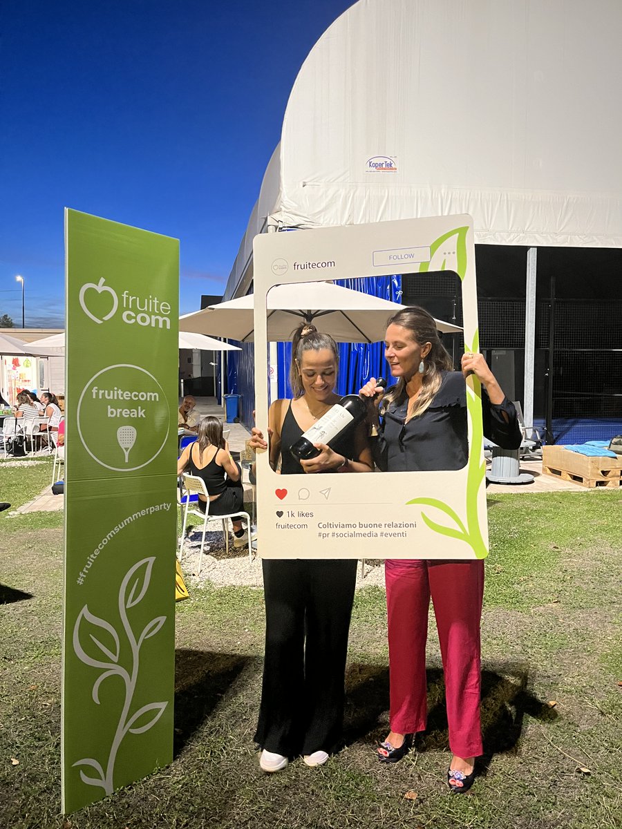 fruitecom_rp's tweet photo. Approfittiamo di questi ultimi giorni di agosto per rivederci (quasi) tutti assieme dopo le ferie estive ☀

#formazione #teambuilding #padel #comunicazione #agency #pr #fruitecom https://t.co/9M21OU6B8Z