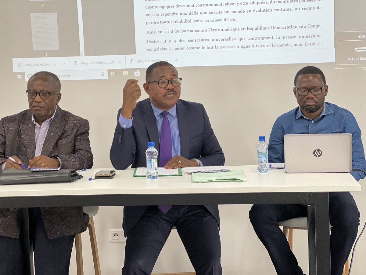 Az23Rdv's tweet photo. Des journalistes en formation sur l’éthique et la déontologie #Milrdc #internews. @acofepe_rdc @TopCongo @MutalaIsrael @PetitBen_bukasa https://t.co/GxYJek8kLR