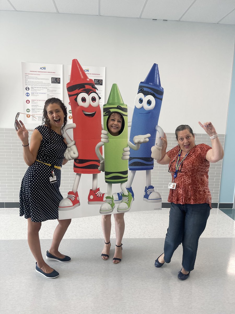 Happy Thursday 😃😃