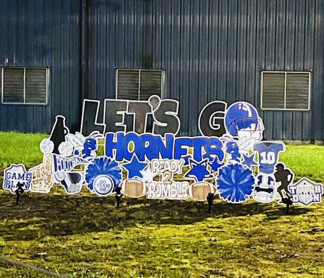 BryantHornet212's tweet photo. Huge shout out to Simply Signed by KNJ for getting our field house #GameDay ready! #bryanthornetsfootball #bryanthornets #212Family #Be212 #footballseasonishere #SaltBowl #rivalry #SaltBowl2022 #GameDay #saltintherock https://t.co/As3Zc2BHwq