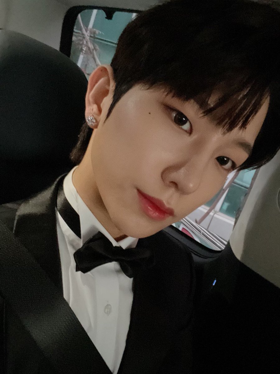 멋진 상 주셔서 감사합니다 항상 사랑해요🖤🖤

#오성준 #SungJun