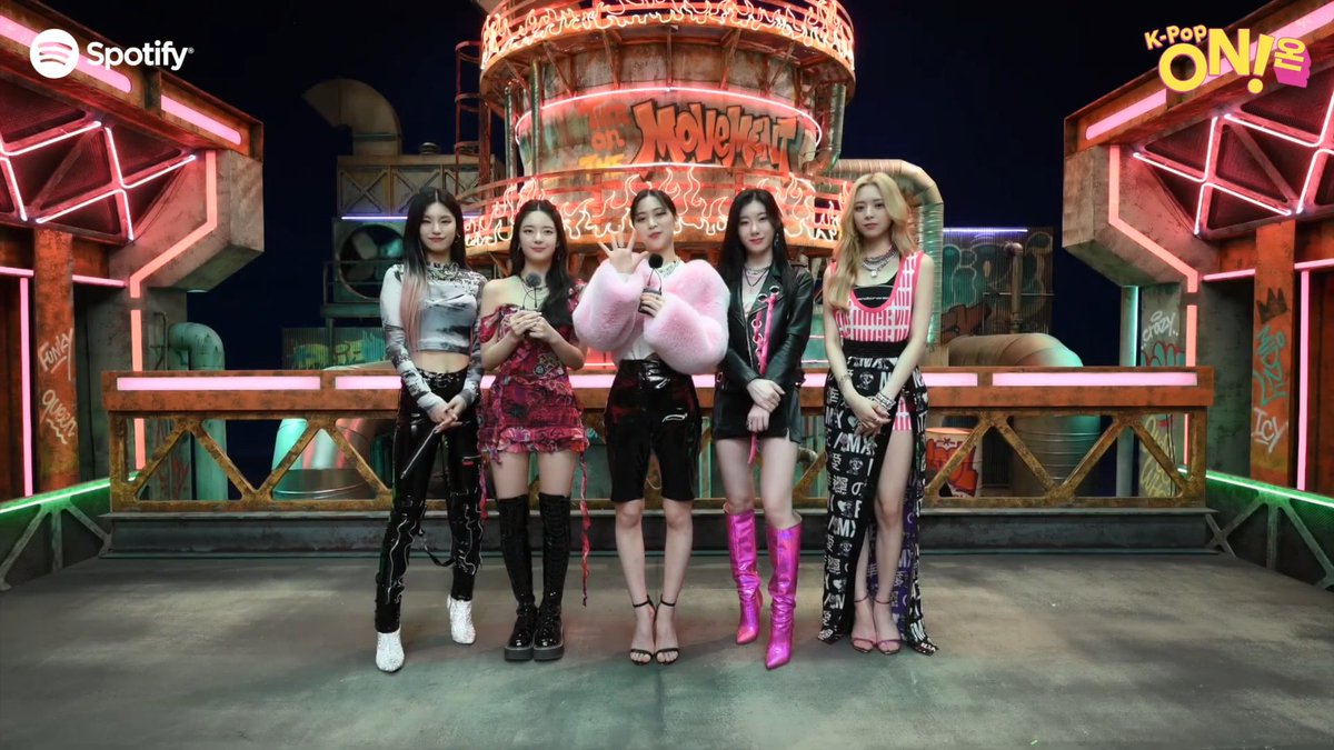 ITZY_WT's tweet image. [Spotify YouTube Update] 22.08.25

K-Pop ON!: Catching up with ITZY

🔗 youtu.be/vKaBIG0hMIU

#ITZY #있지 #KPOPON @ITZYofficial @Spotify