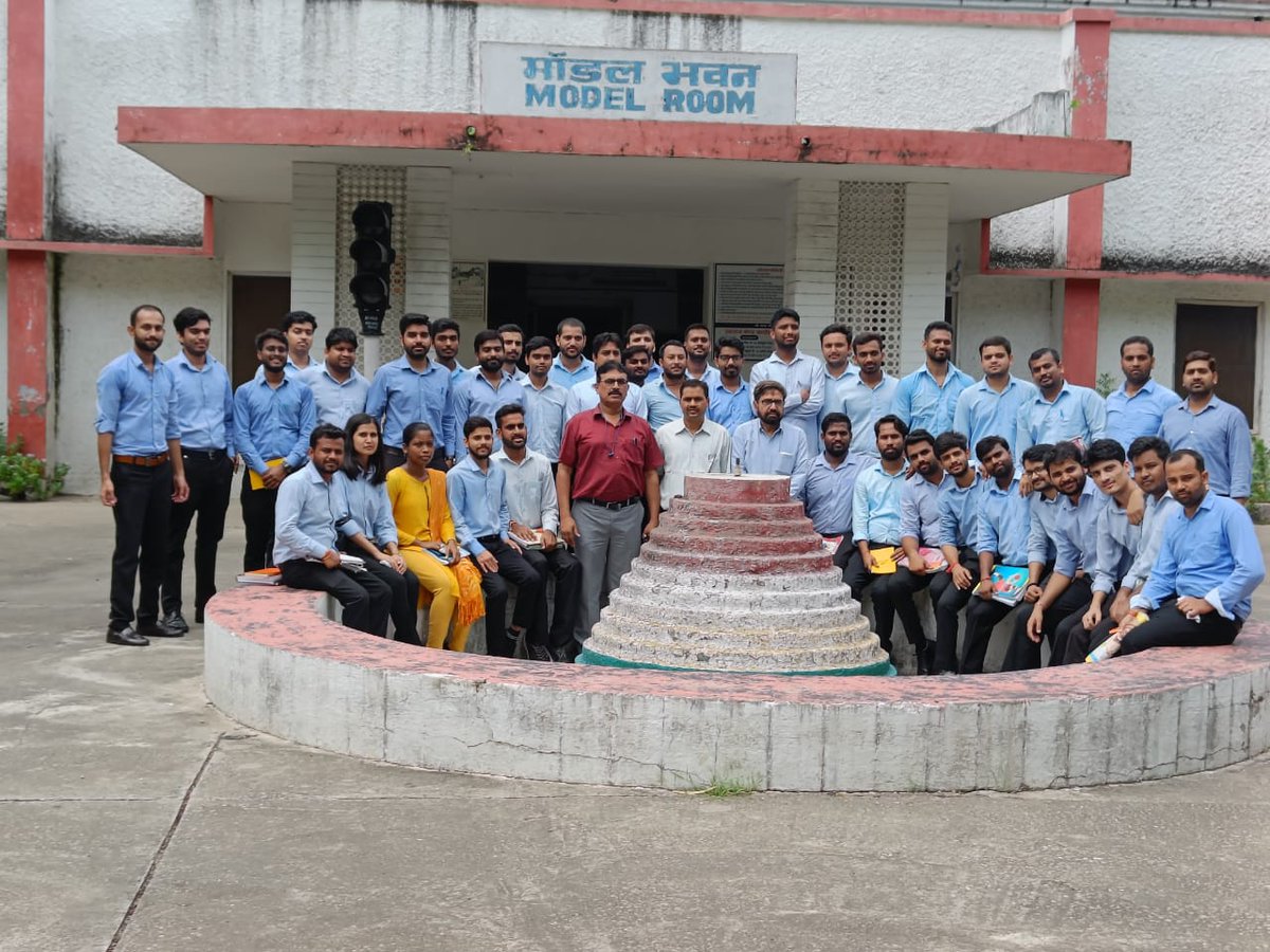 dfccil_india's tweet photo. Forty OP & BD Executives attended a four-day training at @RailwayNorthern’s #ZRTI, Chandausi in #UttarPradesh recently. They received instructions on #Train & Station #Operation. @RailMinIndia https://t.co/yl3HR1lERz