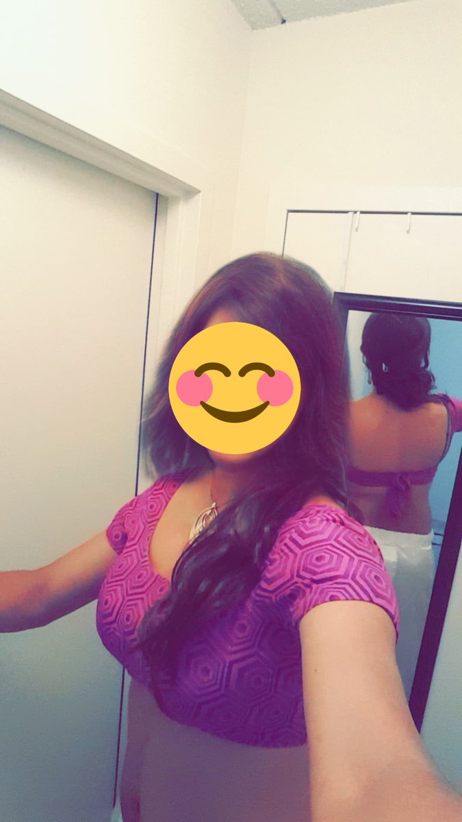 JSariwali's tweet photo. My favourite blouse. Has grown out of it since i last wore it. Almost backless blouse and i just love it
#backlesssaree #sareeblouse #crossdresser #indiancd #CrossDresserInSaree #DesiCD https://t.co/nlv0OhfLJ9
