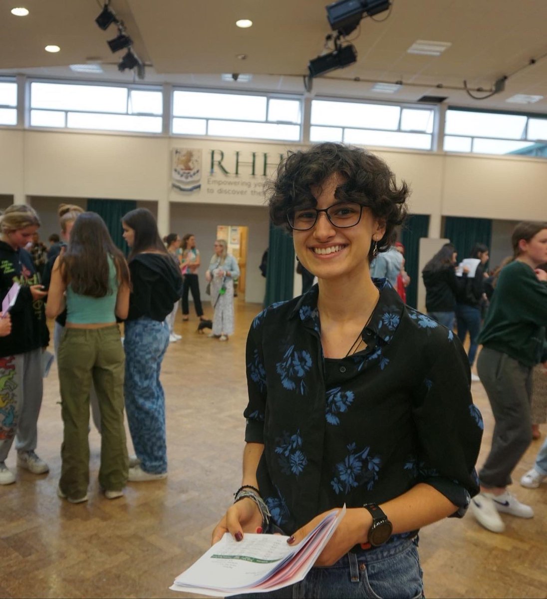 Our students have once again set a new record for the best ever exam-based GCSE results, with 58% of entries awarded grades 9-7, equivalent to the previous grade A or above. What a brilliant achievement!   #GCSE #grammarschool #gloucester ribstonhall.gloucs.sch.uk/news-and-event…