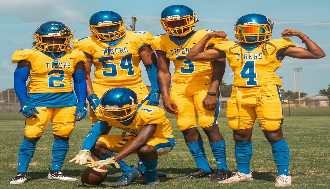 Can Clewiston Duplicate 2021? prepredzone.com/2022/08/can-cl… @in_huddle @SFHSSports @VSNflorida @ClewistonFB @_Chump23 @jeremygreaves54 @DaeDae42734249 @katende_kyler @Mr_washington04 @xman_god @SadlerSoles @LevarianCampbe3