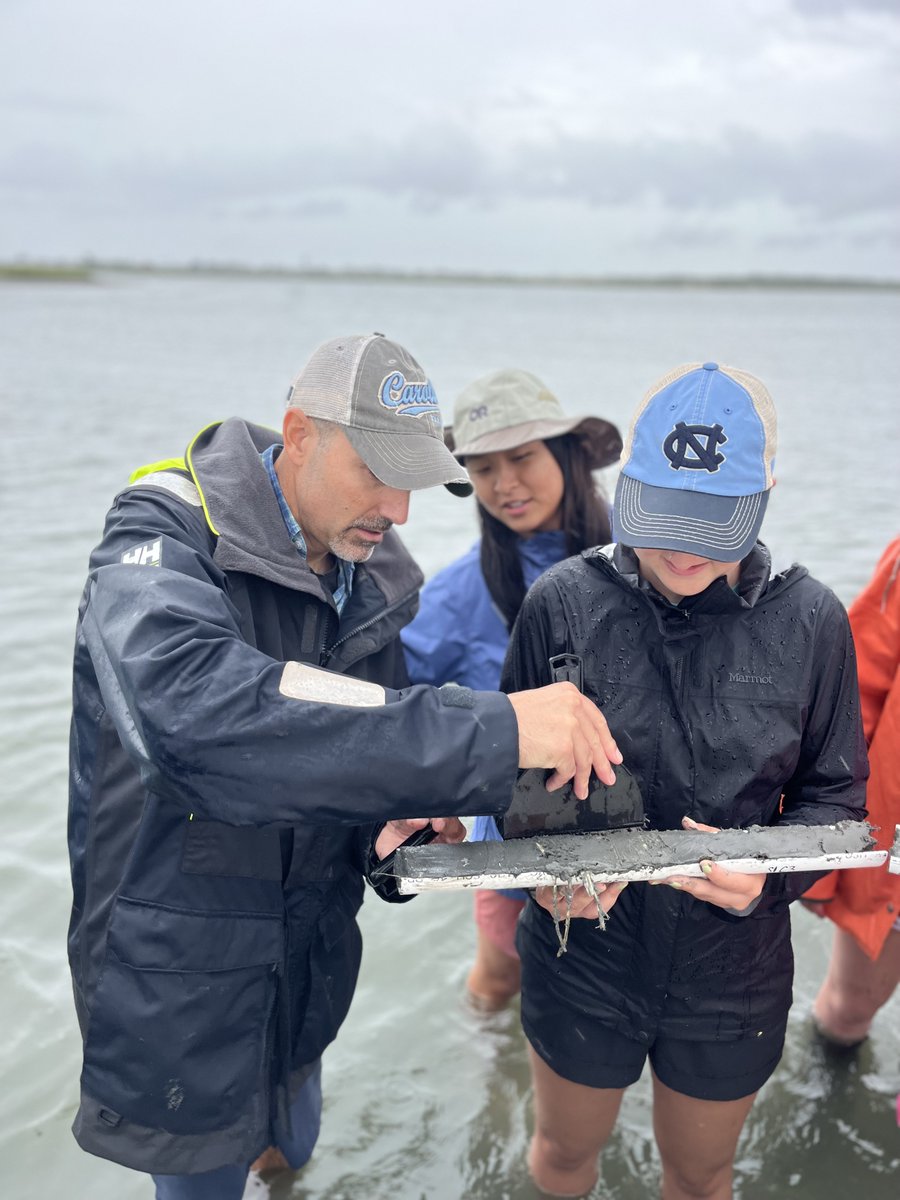Hands up if you'd like this to be your classroom?

Follow along with our field site students &amp; their amazing adventures this semester through their blog &amp; you too can see what it's like to spend the fall at <a href="/UNC/">The University of North Carolina at Chapel Hill</a>'s marine lab!

tarheels.live/mhcfieldsite/