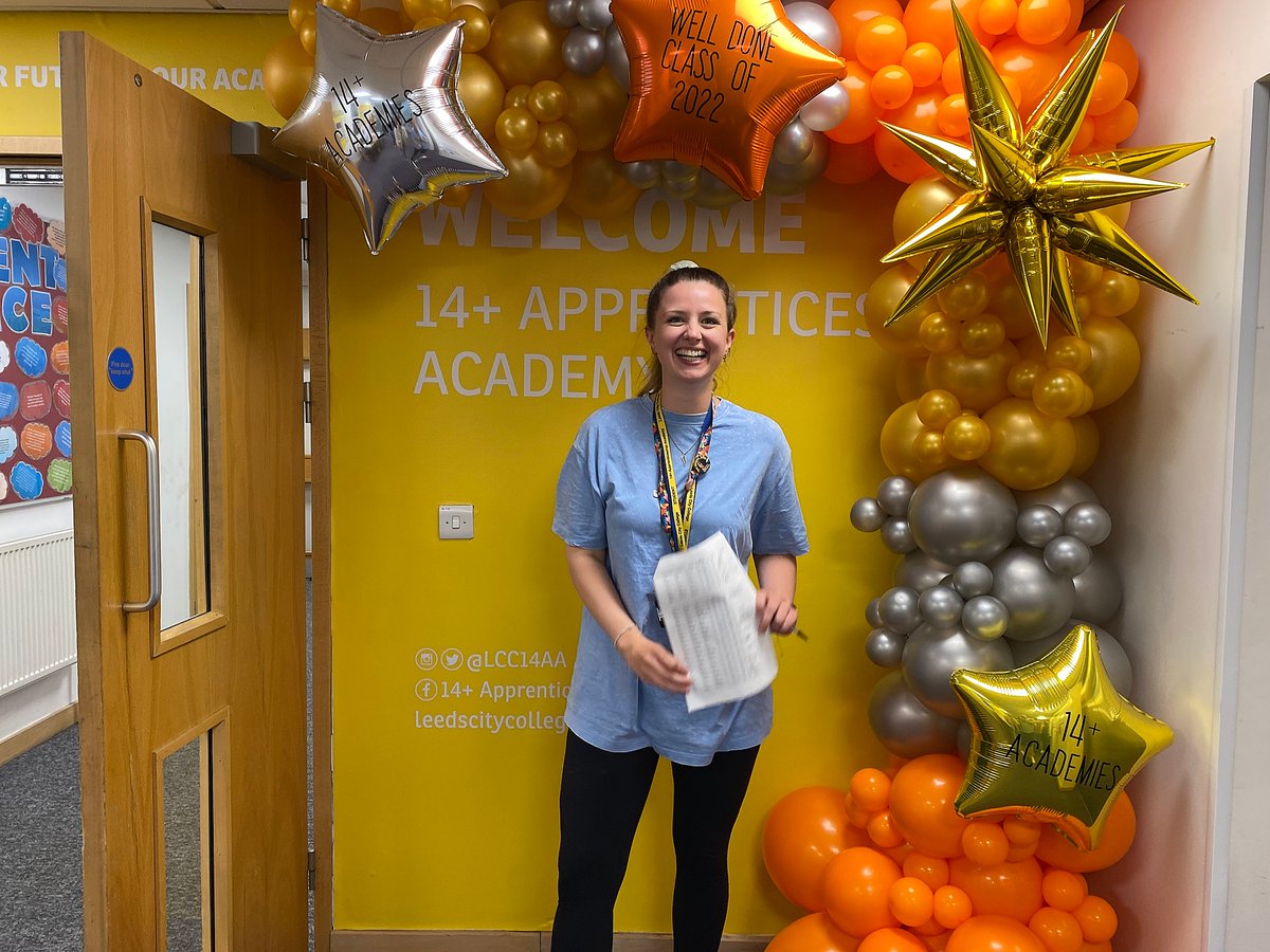leedscitycoll's tweet photo. A massive congratulations to all of our @LCC14AA students in receiving their GCSEs today. 

We're so pleased with the level of progress and confidence our students have developed during their time here.

#LeedsCityCollege #Leeds #GCSEs #Learning #ResultsDay2022 #GCSEResultsDay https://t.co/7waN2NzR5k