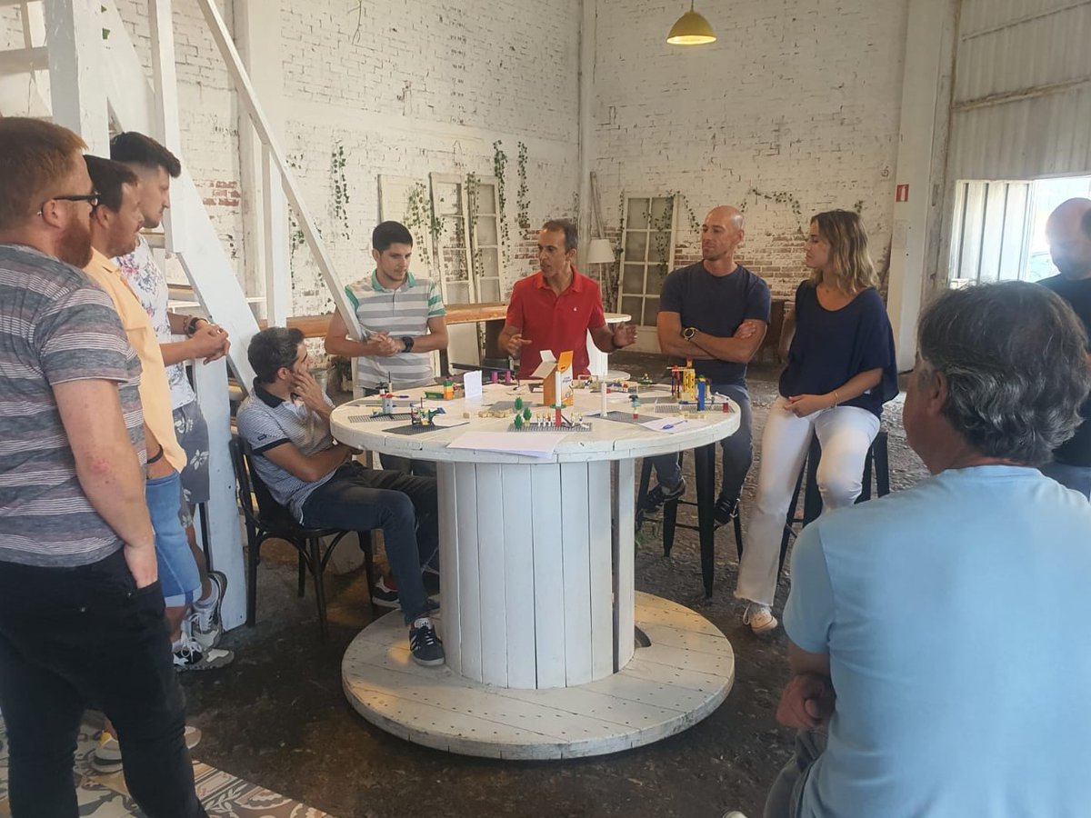 TSTsistemas's tweet photo. Pasamos un buen rato formando equipo en @lanavequelate #teambuilding https://t.co/wtce9VNP1X