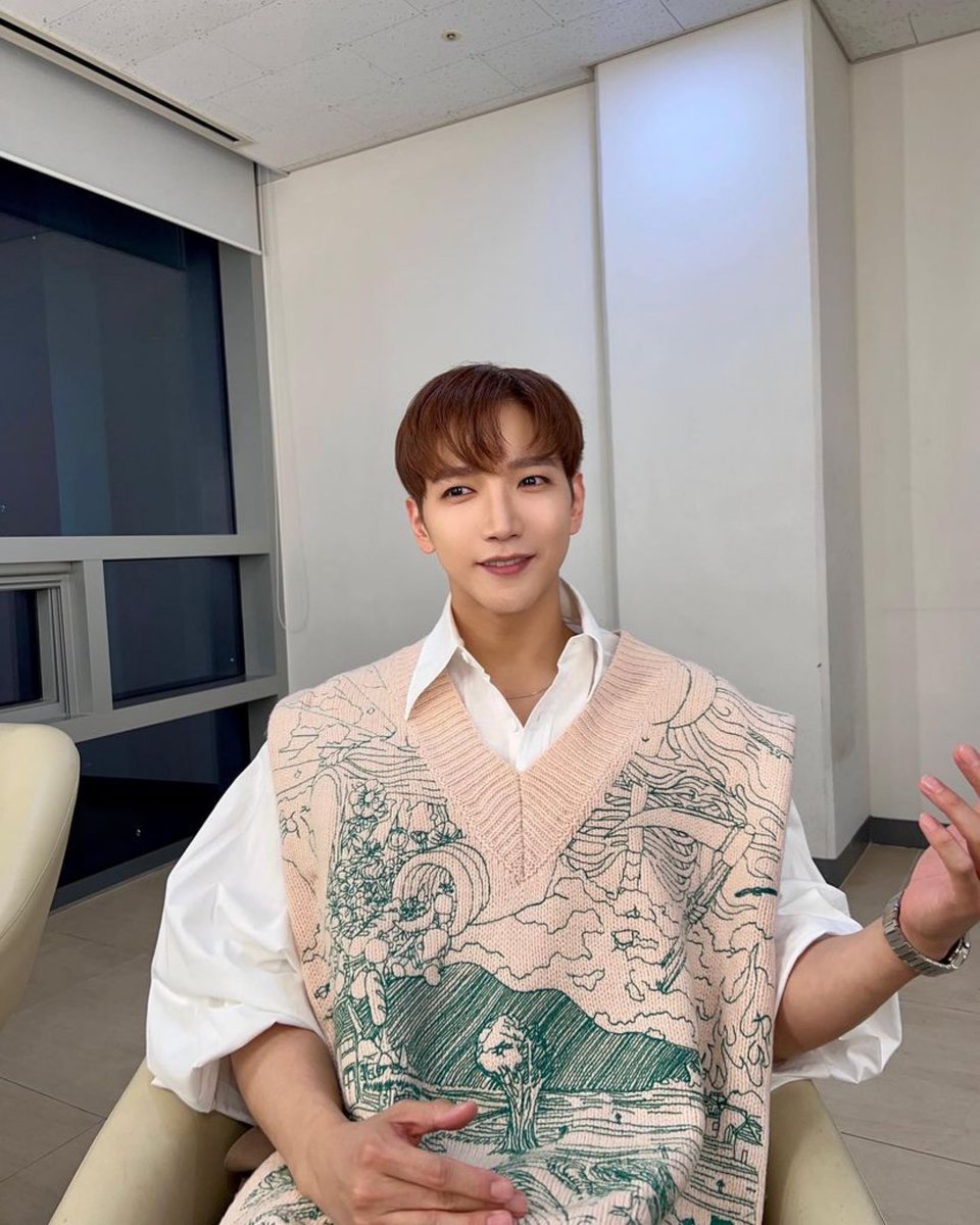JunkayStreet's tweet photo. [real_2pmstagram] 220825

Kim Dajung, whose daily charm itself is also heartwarming🫶💗

#Handsome✨ #Cute💗 #GreatMC👍

https://t.co/i0PQr5IfrS
#Jun_K #준케이 #2PM https://t.co/HtaoGFYXJz