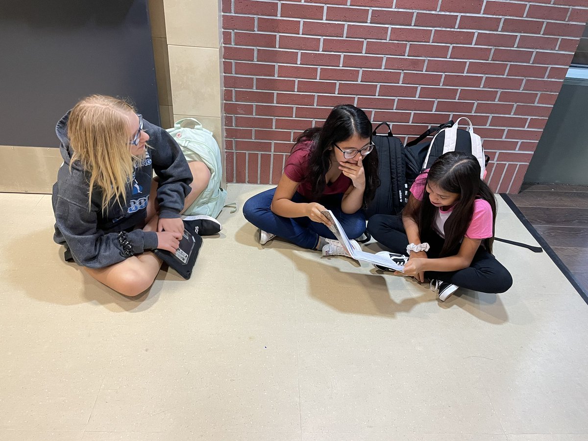 keri_waddle's tweet photo. Our AWESOME 7th graders reviewing for a test!!! Way to be responsible Buffs!!!! #gpsbuffs https://t.co/GBpSMsCQmY