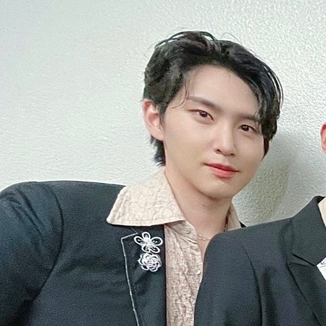831x010's tweet photo. im sorry hyung.. @goeshinwon @shinwohn https://t.co/QKyGxp9Yvq