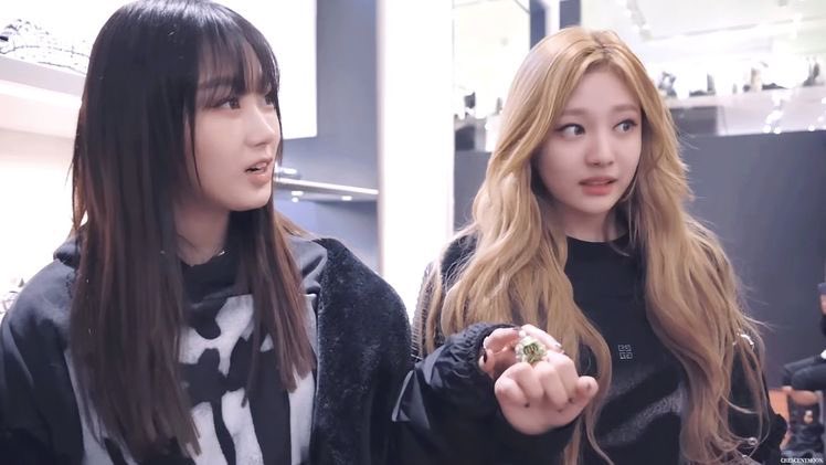 delunaarcoiris's tweet photo. Bolkay - Bocil Holkay

a random winrina/jiminjeong au (ft. ningselle, jinjoo, jinlia)

Empat sekawan penerus bisnis papi dan para kagem nya. https://t.co/9eJRqiDniE