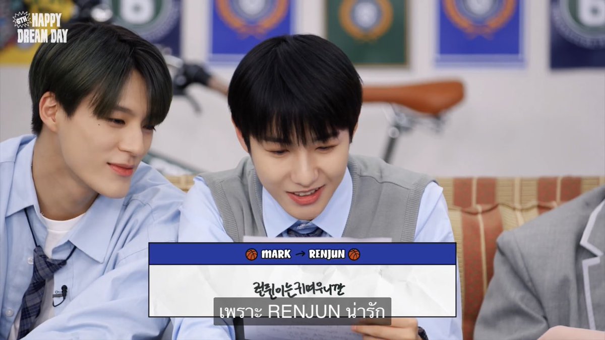 bemymarch's tweet photo. แล้วดูรางวัลที่พี่ม้าคมอบให้น้องอินจุนแต่ละรางวัล 55555555555 ความรักความหลงมันไม่เข้าใครออกใคร เธอน่ารักในสายตาพี่เสมอ คนอื่นจะบอกว่ายังไงไม่รู้ แต่เธอน่ารักที่สุดในสายตาพี่ 555555555555555555555555555 https://t.co/nBxlcaT3mh