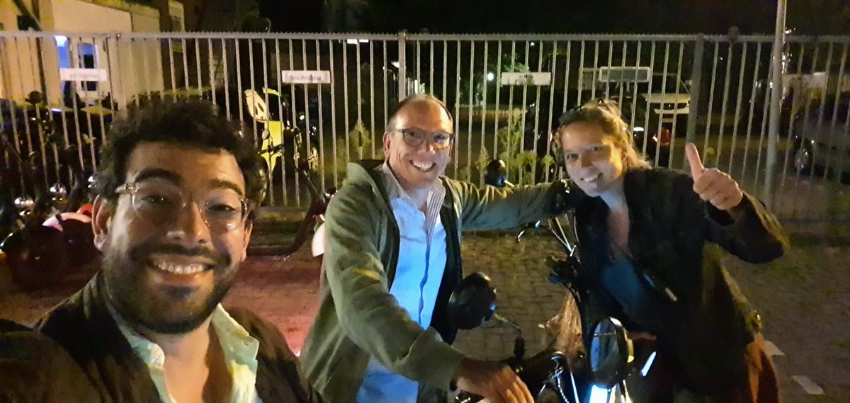 CultuurLeiden's tweet photo. On the road!Op 25/9 gaat in hartje Leiden het licht uit, zodat we sterren kunnen zien.Maar eh, hoe werkt dat eigenlijk?Deze week was er een testmoment om te zien of het lukt om het in 1 keer écht donker te maken.Cultuurmakelaar @GuidoMarchena was erbij als lid vd kernorganisatie! https://t.co/5rUopk2cc0