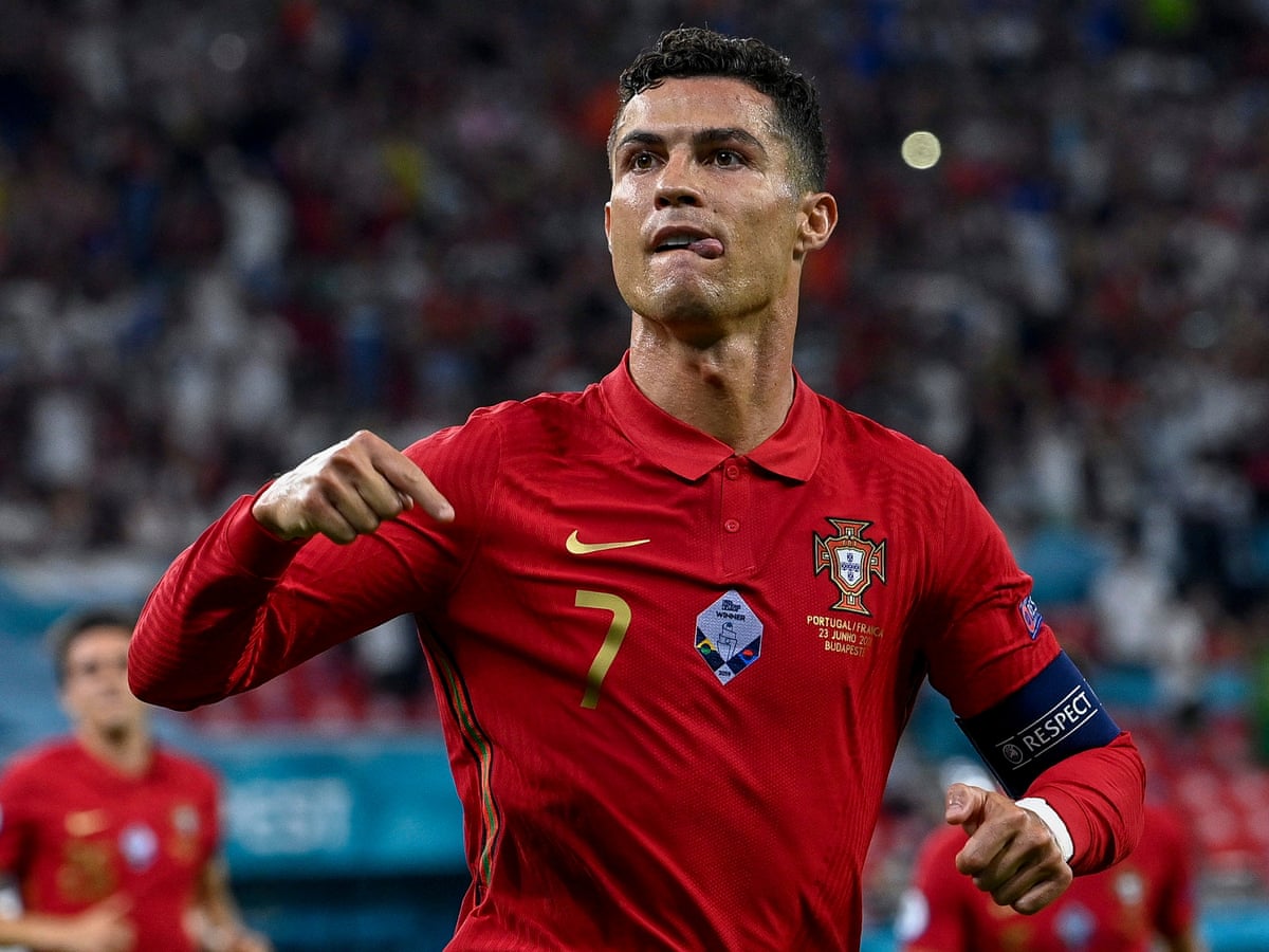 10ZOO__'s tweet image. Une finale Portugal-Argentine quel goat mériterait de remporter sa première coupe du monde ? 

RT Messi                          FAV Ronaldo