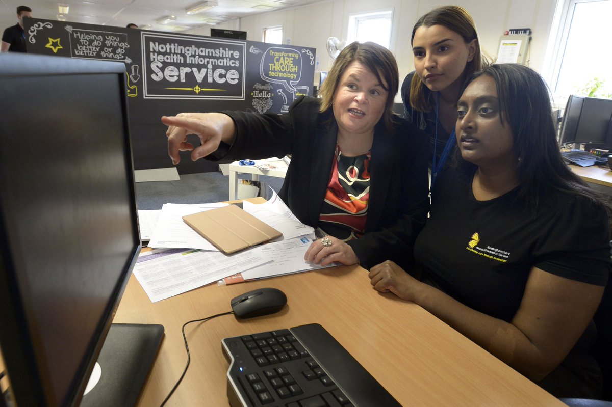 Considering an NHS career?

Here are some next steps into an NHS career after GCSEs.

Keep reading the thread below.

#ResultsDay2022
#GCSEResults
@NHS_HealthEdEng
<a href="/NHSEngland/">NHS England</a> 
1/5