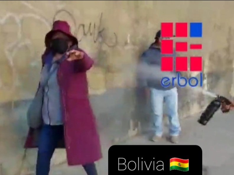 CelaLuzy's tweet photo. . @hrw 
.@_Cesar_Munoz 
.@soyFer 
.@TAMARA_SUJU 
#HelpBolivia
#TerrorismoDeEstado 
#AbusoPolicial https://t.co/L18ueu0Map