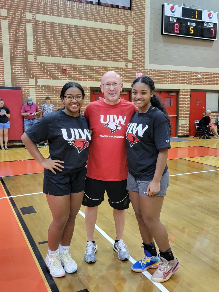 carrah2010's tweet photo. Had an amazing time at the UIW elite camp this past Sunday! Tried and learned some new things that I know will help better my game. Thank you for the Opportunity Coach, @jeffdow and the @UIWWBB program‼️ https://t.co/NhqFGtEXUS