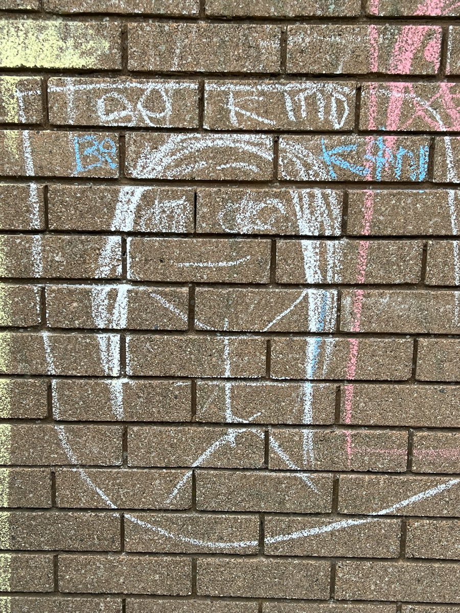 P4atCanalView's tweet photo. We have been using chalk to draw murals outside!! https://t.co/7r4e5IdmV7