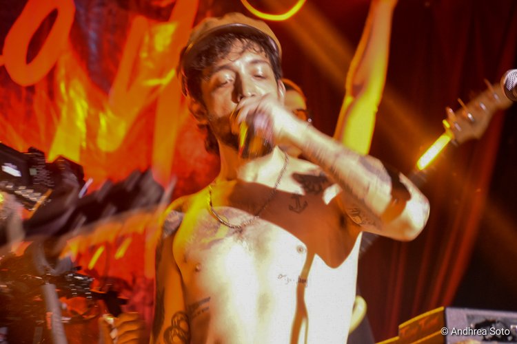 Ibero909FM's tweet image. .@elrodeoway tuvieron un show en la CDMX y llenaron nuestros oídos de synth rock. Aquí te contamos cómo estuvo y te compartimos fotos de ese momento: loom.ly/YiKSLBU