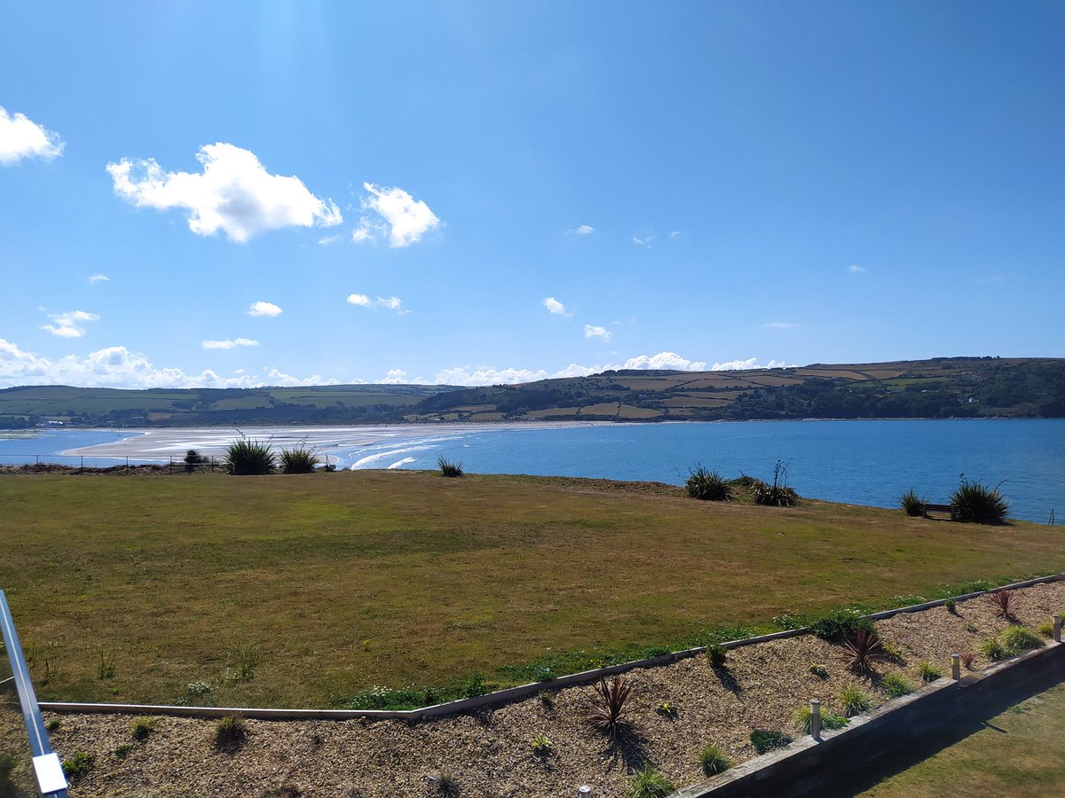 After last night's sunset, good to see the old adage remains true! 👍 Thanks <a href="/DerekTheWeather/">Derek Brockway - weatherman</a>  for arranging it, Gwbert Cardigan 🏴󠁧󠁢󠁷󠁬󠁳󠁿