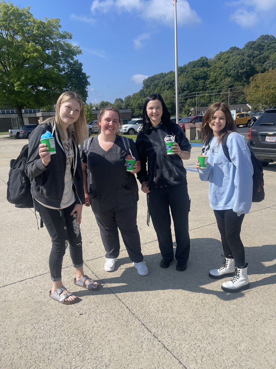We’re off to a great start. KONA ice made them smile! #iceicebaby #firstdaysofschool #cteworks