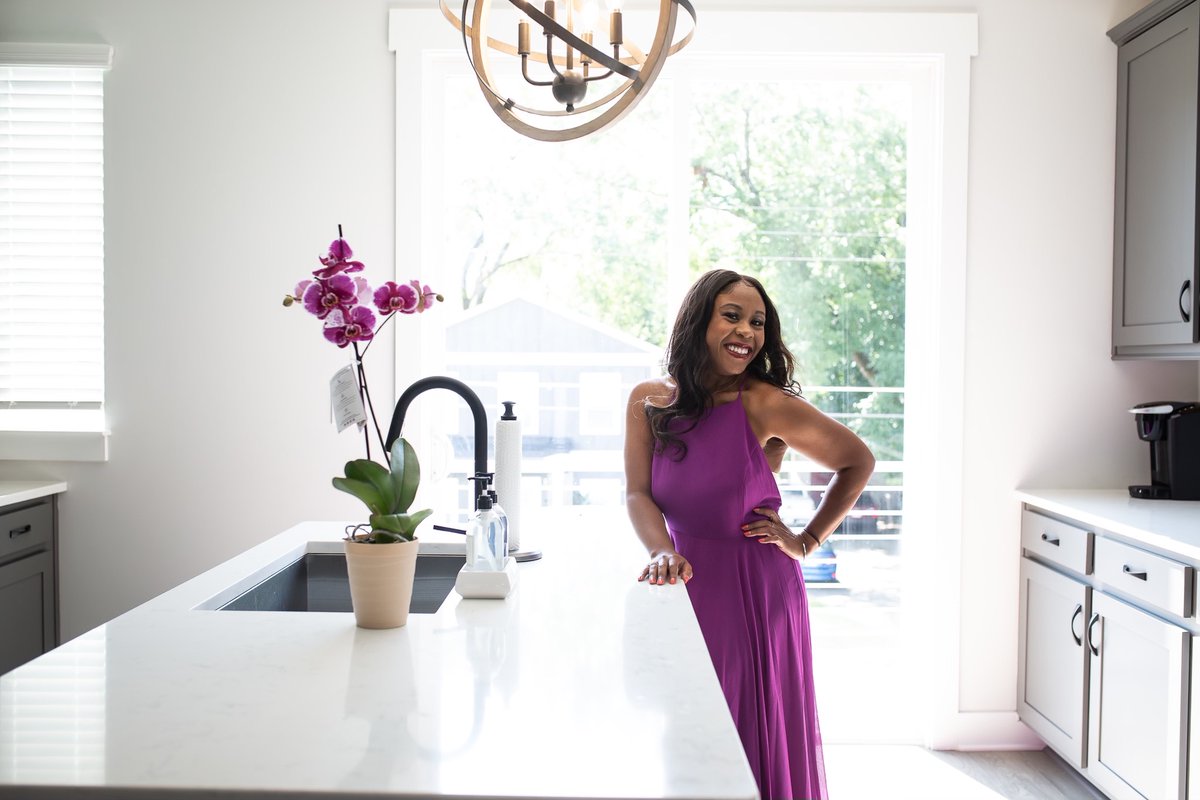 BrittBogues's tweet photo. This throwback Thursday post is extra special.

Today officially marks 1️⃣ year as a homeowner for your girl. It has been a journey full of learning experiences and growth. I love homeownership and my place even more today. Looking forward to the memories ahead 🎉 🎈… https://t.co/WmXo94i6h9