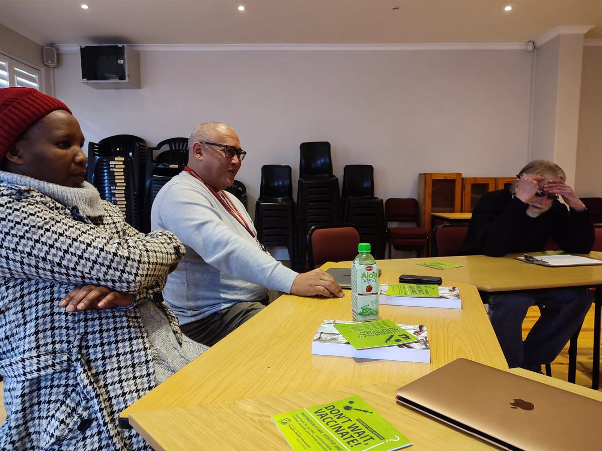 PHMSA1's tweet photo. We are delighted that some of our Steering Committee members spent this morning with comrade @baumfran from @PHMglobal and #PHM_OZ. Thank to @EE_Paulus @LouisGeorgeVonB @Tinashenjanji
#SolidarityForEver #HealthForAllNow https://t.co/7ikGBzFrmI