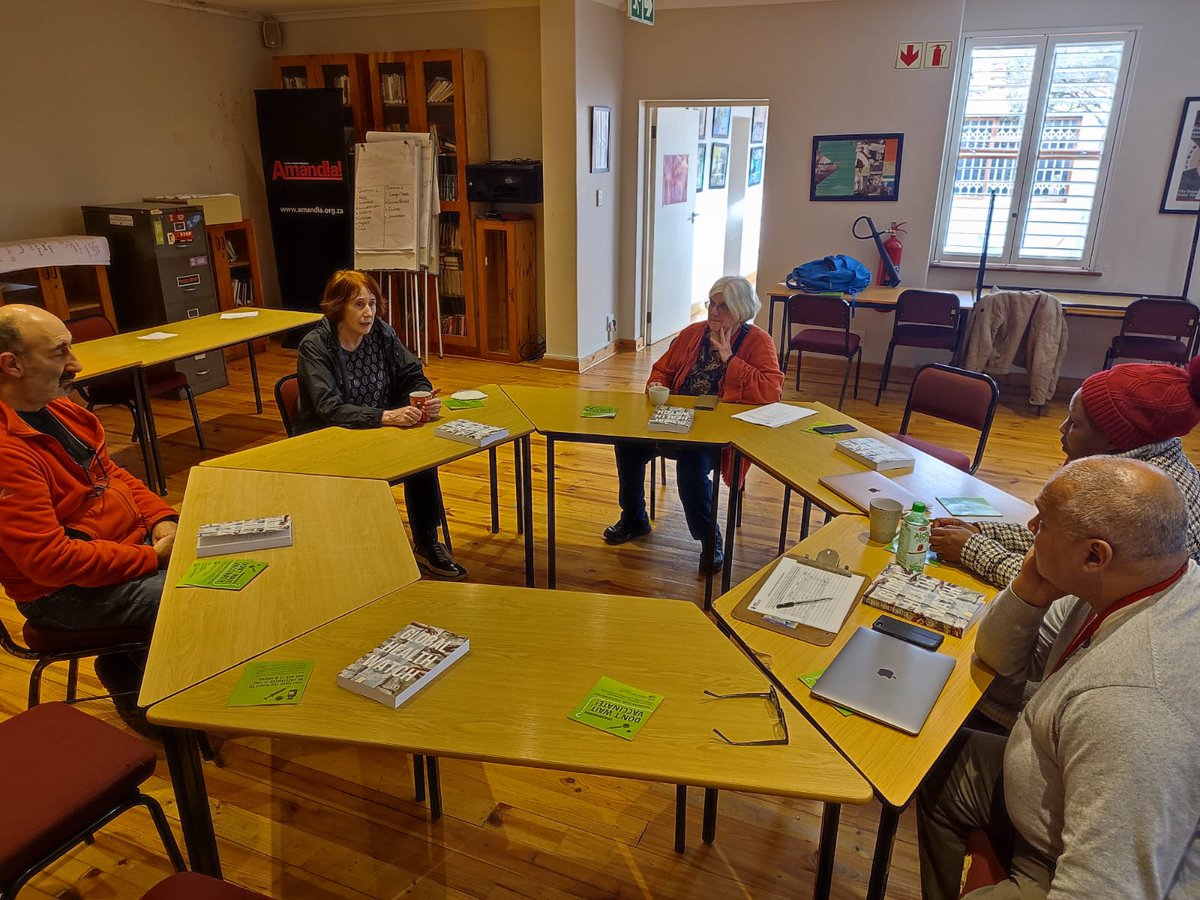 PHMSA1's tweet photo. We are delighted that some of our Steering Committee members spent this morning with comrade @baumfran from @PHMglobal and #PHM_OZ. Thank to @EE_Paulus @LouisGeorgeVonB @Tinashenjanji
#SolidarityForEver #HealthForAllNow https://t.co/7ikGBzFrmI