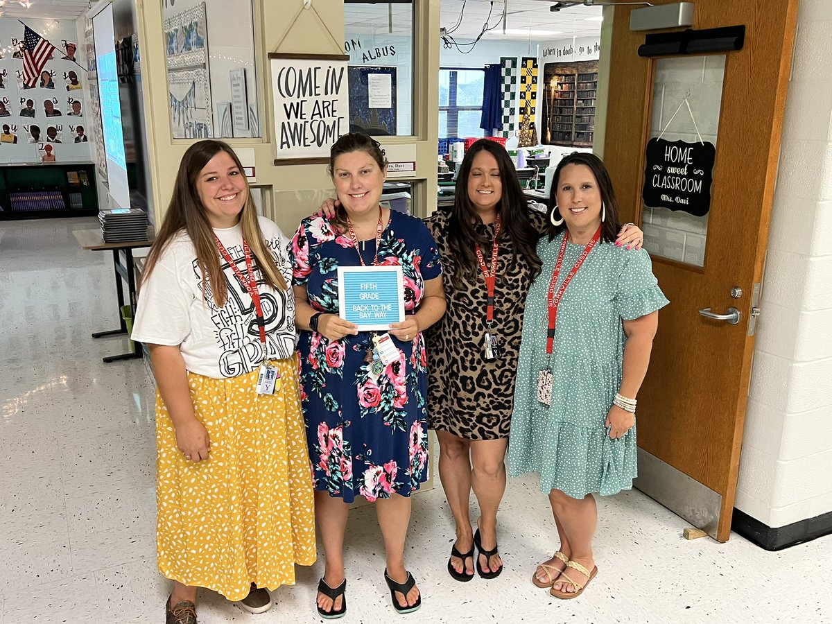 mrs_miller_5's tweet photo. Fifth Grade is ready to start the year at BBES π @MrsDaviBBES5 @MrsHook5 #backtothebayway #moveasoneD115 https://t.co/eHvM2pSGSd