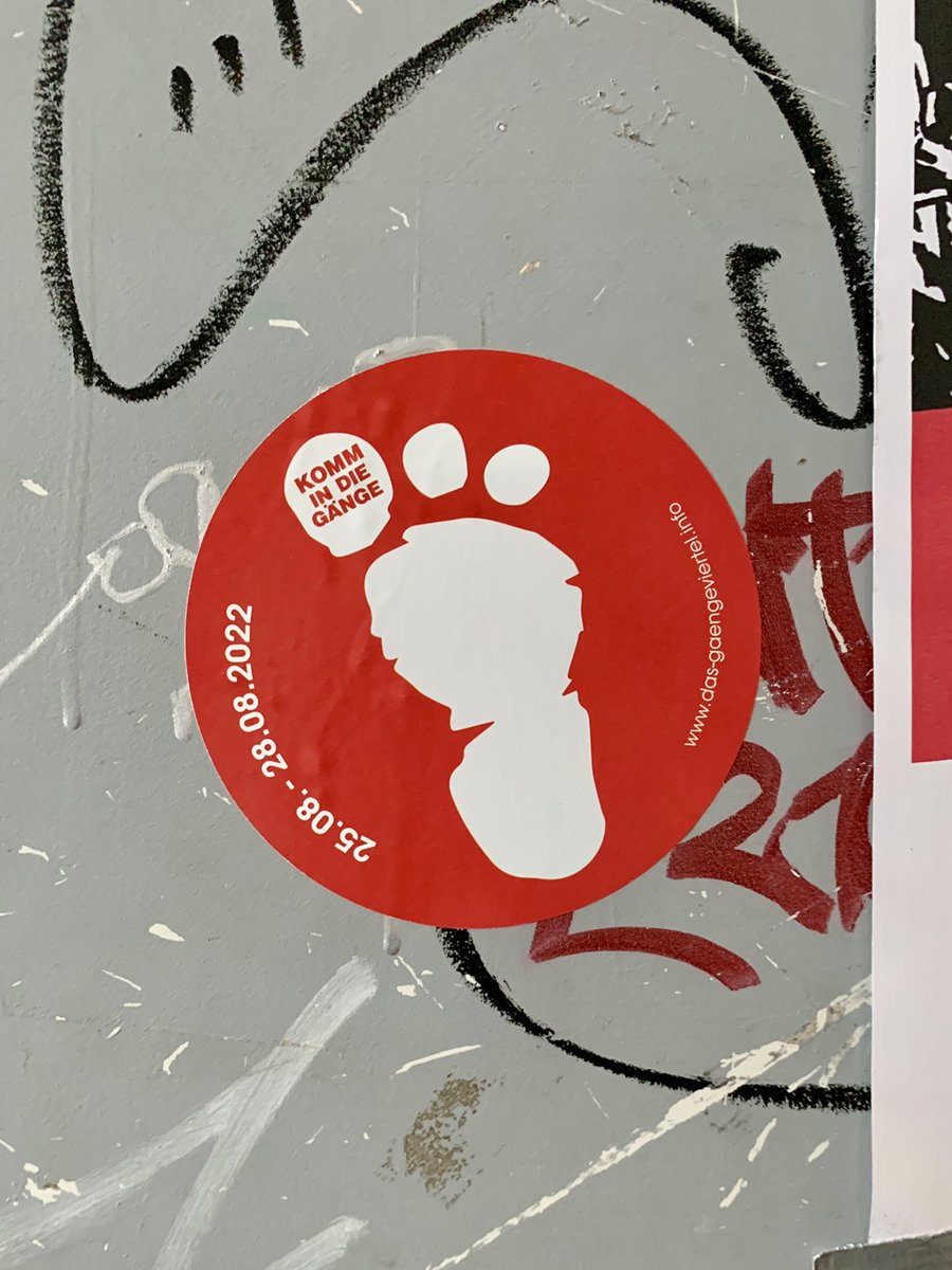 hosemann_hh's tweet photo. Komm in die Gänge! Zum 13. Geburtstag vom @gaengeviertel. Heute Abend ab 19 Uhr eröffnet der Künstler #Arezd seine Ausstellung "Post-Everything" in der Farbfabrique (Valentinskamp 34A, 1. Stock). Das ganze Geburtstags-Programm bis Sonntag findet Ihr hier: https://t.co/NO2X95515E https://t.co/Mf47FFdc3p