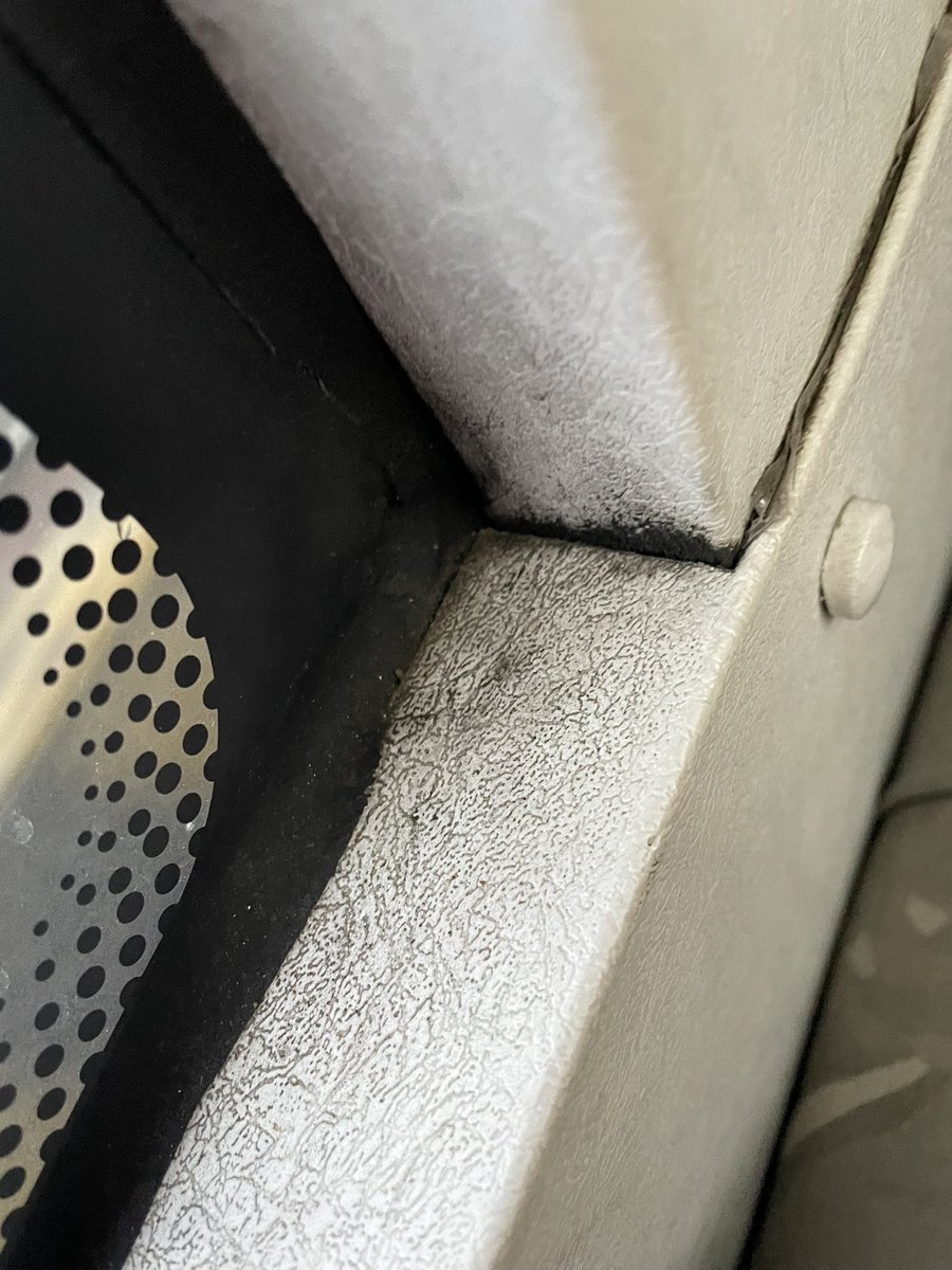 rebel_io's tweet photo. @MetroRailKochi Please upkeep the standards of metro on the feeder services as well. The buses are poorly maintained. Sorry that I had to point this out. https://t.co/1JUpEup1Tu