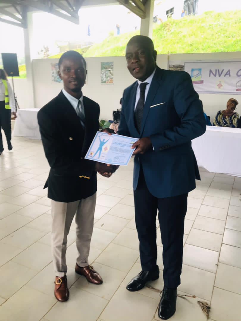 RPanafricain's tweet photo. 🌍🌍🌍🌍🌍
NVA COMMUNITY DAY 2022 

33 Leaders entreprenants reçoivent des attributions méritées après un mois de formation. 😃

_Plus de détails ici._ 👇🏽
https://t.co/CS4vqgGCMC https://t.co/tZygoHMPsy