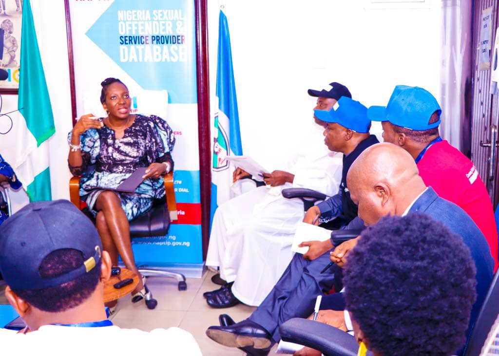 AbujaJdpc's tweet photo. It was an enlightening meeting where the DG eloquently and passionately spoke on the agency’s work and emphasized the importance of the contribution of CSOs such as @AbujaJdpc in tackling human trafficking.
#FundNAPTIP
#ConfiscateTraffickingProceeds
#SayNoToHumanTrafficking https://t.co/spT8hjZxPI
