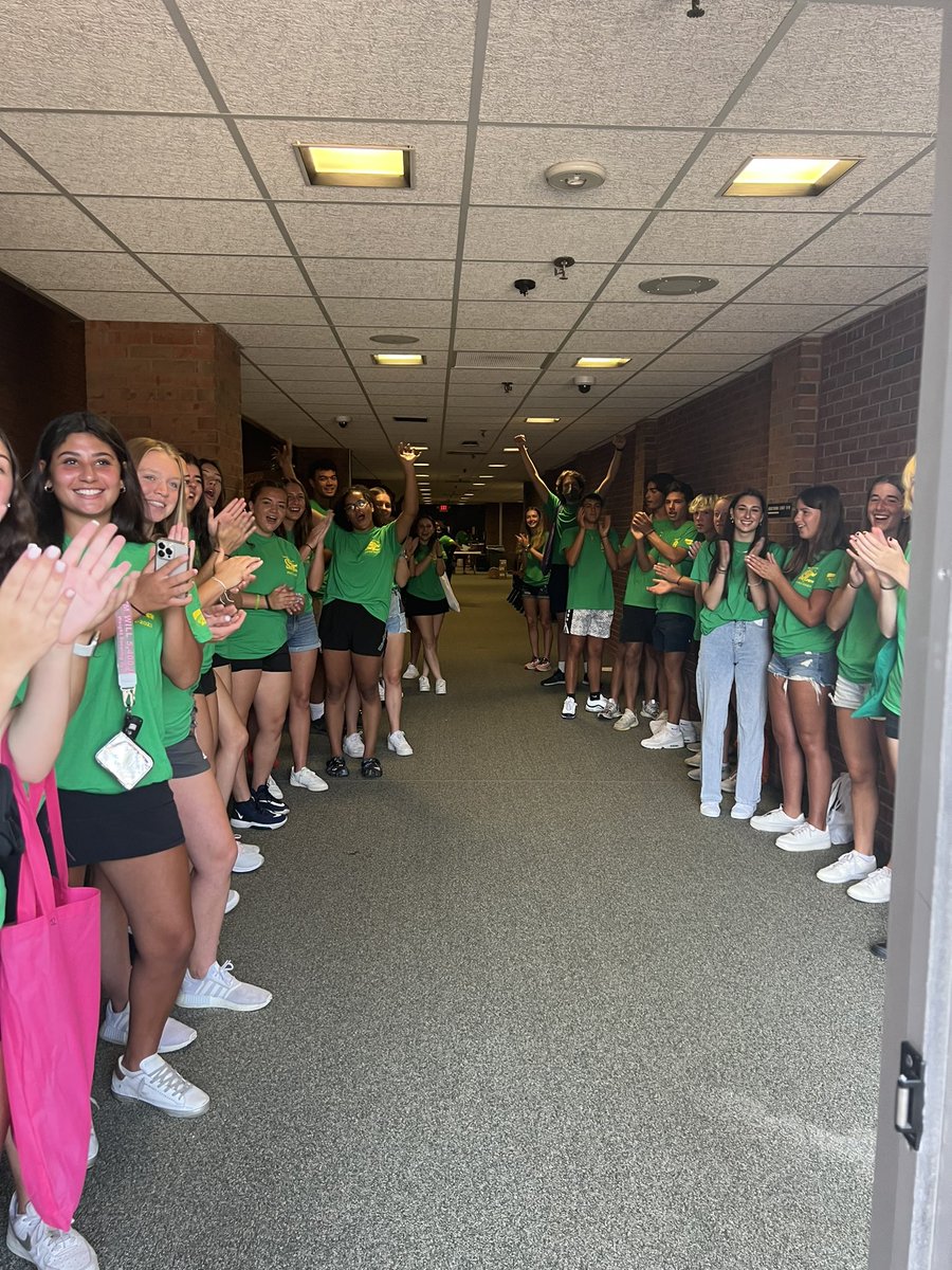 Our Link Crew Leaders are doing an awesome job welcoming our freshmen today! <a href="/GPSchools/">GPPSS</a> #norsemenpride