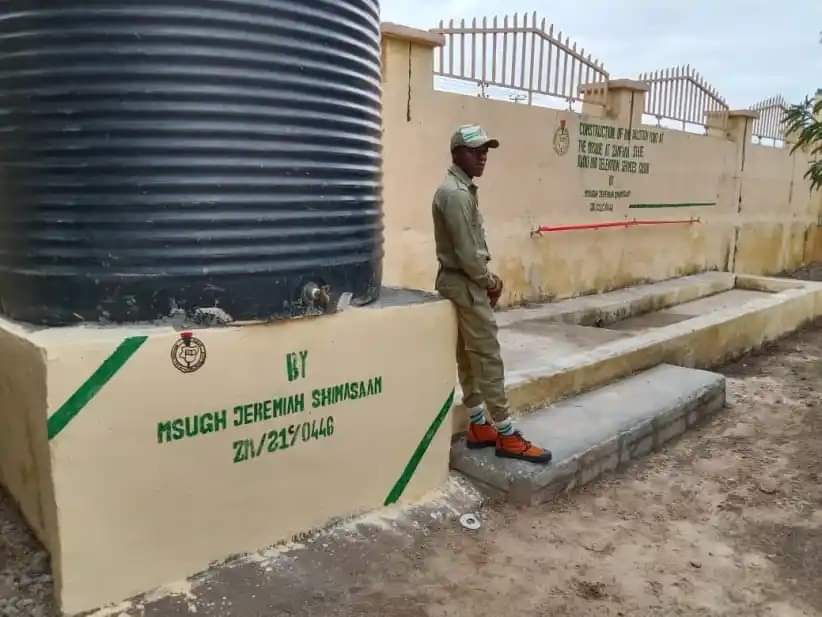 ankaboy's tweet photo. A Christian Corp Member Jeremiah Shimasan serving in Gusau, Zamfara has constructed an ablution point and renovated a three-unit toilet for the Muslim faithful. 
From @tvcnewsng https://t.co/kHTIO8UXBz