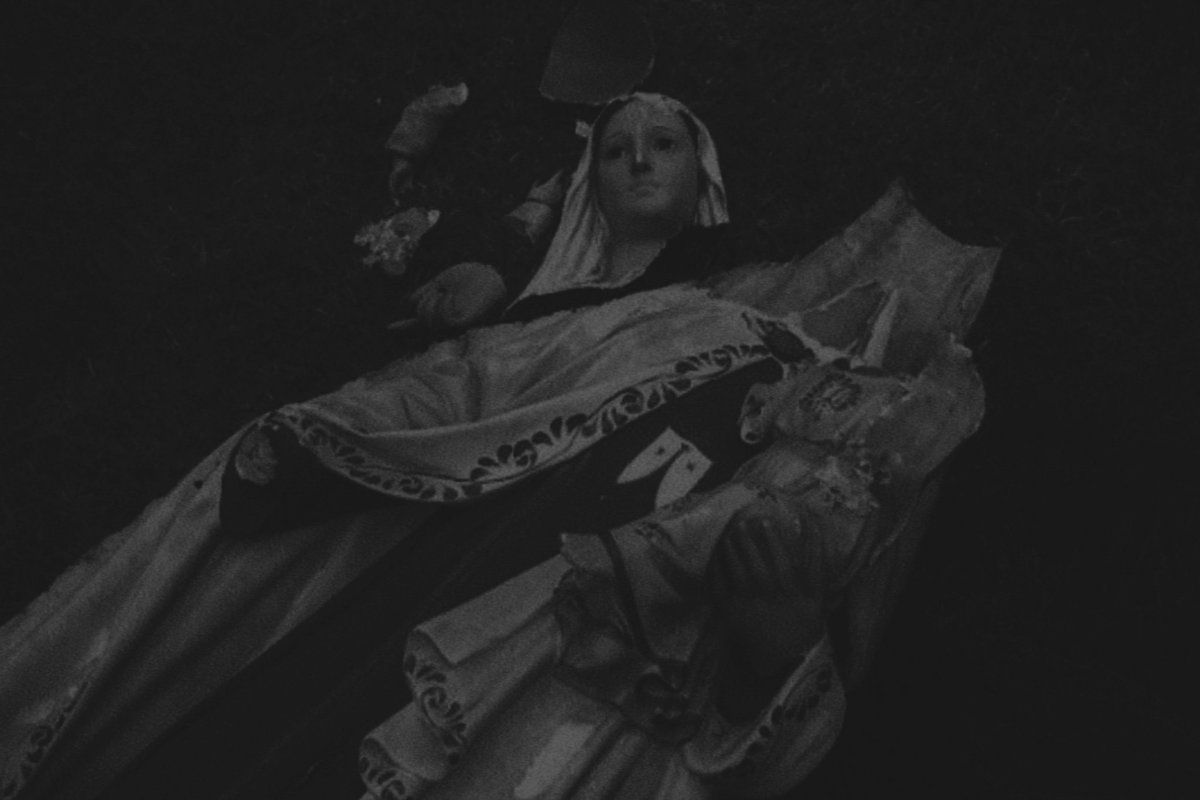 ⠀
⠀
⠀⠀⠀⠀⠀⠀⠀⠀⠀⠀⠀⠀⠀❝⠀𝐗𝐗𝐕.𝐕𝐈𝐈𝐈.𝐗𝐗𝐈𝐈
⠀⠀⠀⠀Il est peut-être temps, Mikkaëlle,
⠀⠀⠀⠀tu ne crois pas ?  Il est temps  de
⠀⠀⠀⠀savoir, d'apprendre, de révéler la
⠀⠀⠀⠀vérité sur ces  vingt-six dernières
⠀⠀⠀⠀années. ⠀⠀⠀˙ɹǝnʇ ǝʇ ɐʌ ǝllǝ sᴉɐɯ